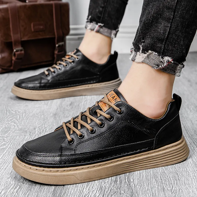 Black tailed Deer Low Top Skateboard Shoes Men's-2