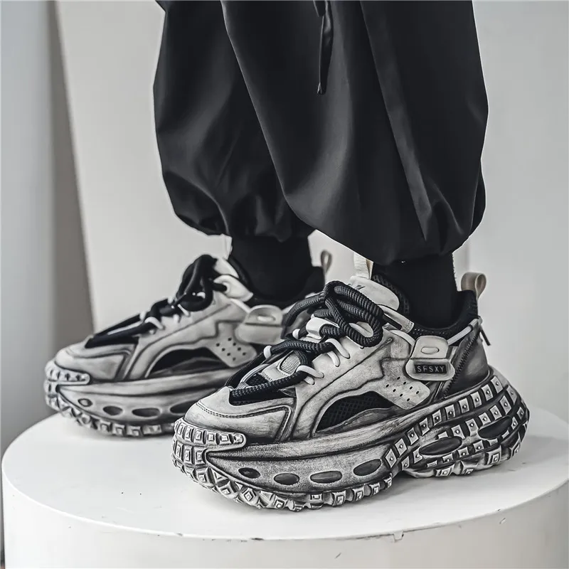 Black tailed Deer Low Top Chunky Sneakers Men's-6