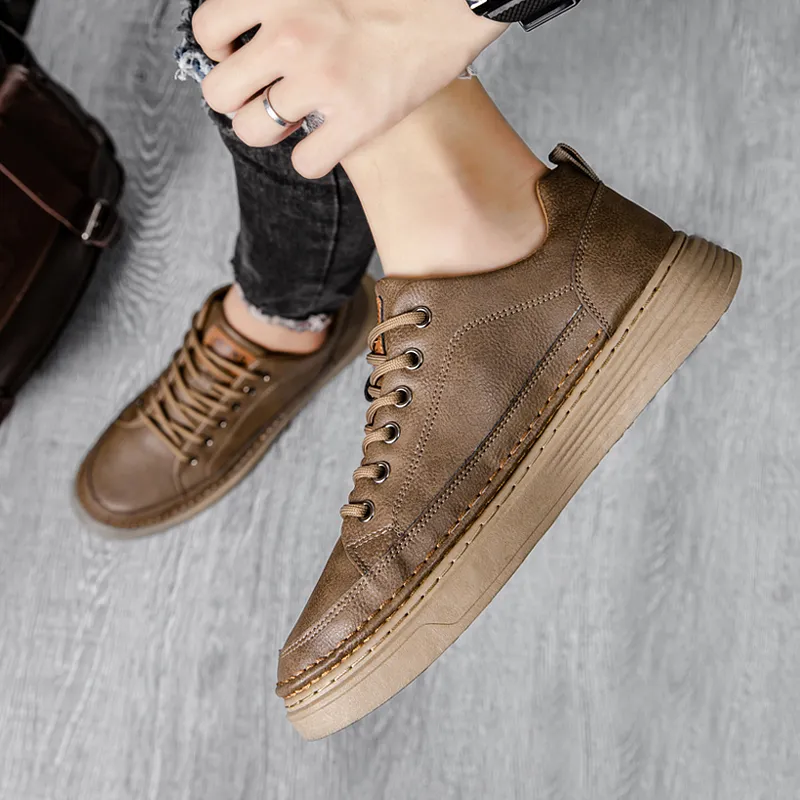 Black tailed Deer Low Top Skateboard Shoes Men's-13