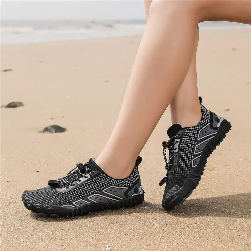 Black tailed Deer Slip Resistant, Breathable, Lightweight Low Top Casual Shoes Unisex-1