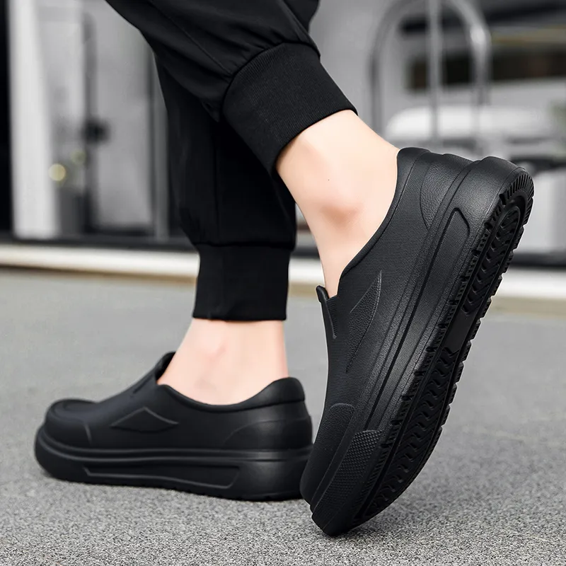Black tailed Deer Slip Resistant Abrasion Resistant Closed Toe Slippers Men's-4