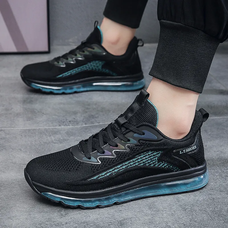 Black tailed Deer Low Top Running Shoes Men's-10