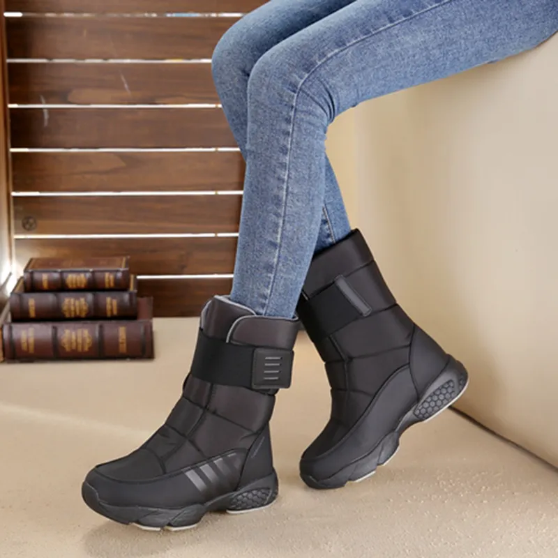Yi Jiabao Warm Water Resistant Cushioning 21cm Outdoor Boots Women's Black-1