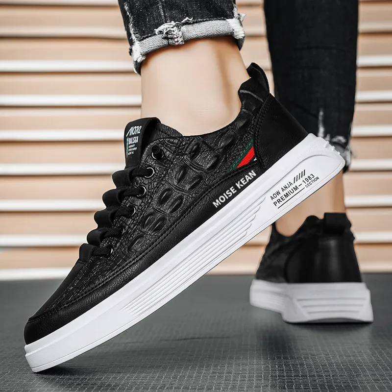 MOISE KEAN Breathable Low-Top Skateboard Shoes Men's-34