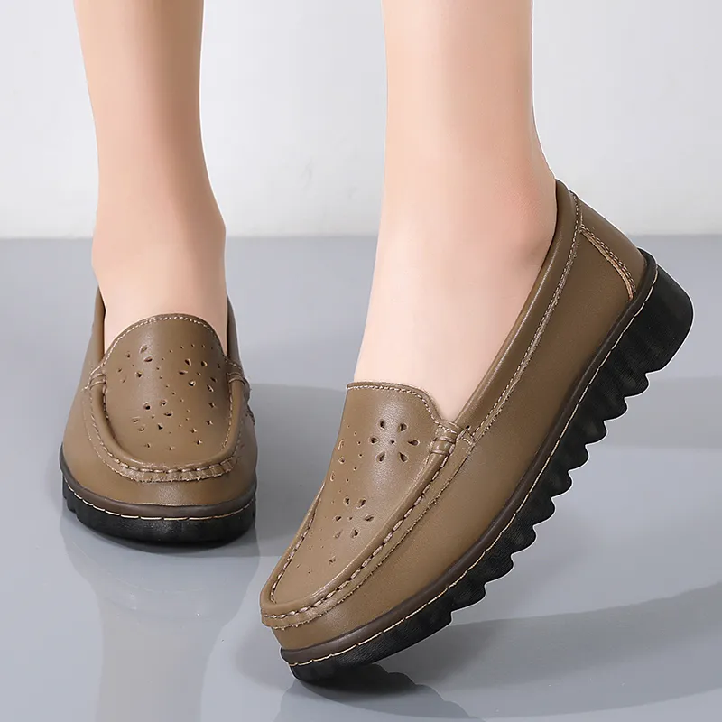 Reivanti Beanie Shoes Women's Khaki-2