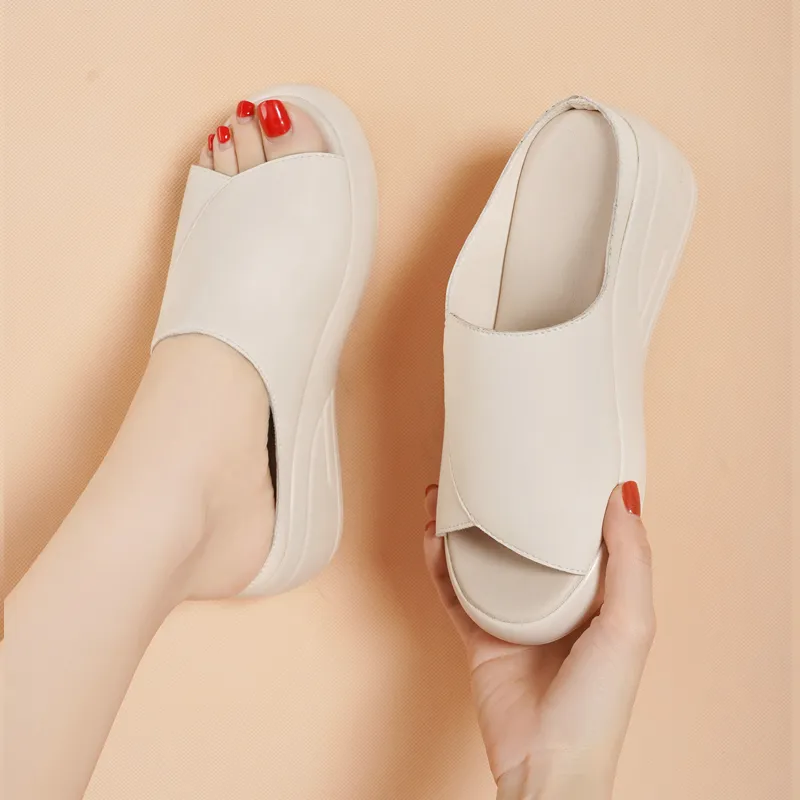 Reivanti Slide Slippers Women's Beige-1