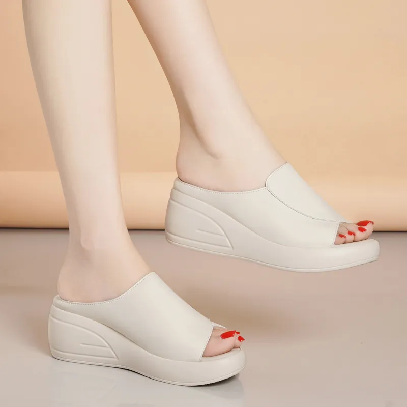 Reivanti Slide Slippers Women's Beige-5