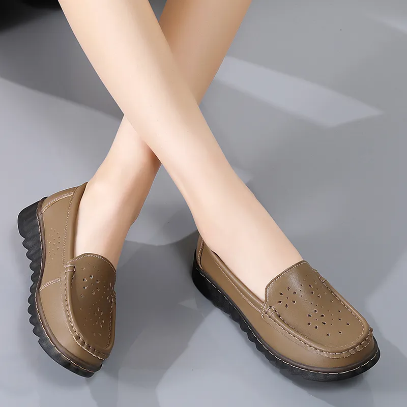 Reivanti Beanie Shoes Women's Khaki-5