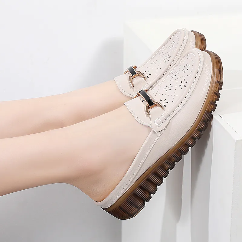 Reivanti Wrap toe Slippers Women's Beige Cut Out-2