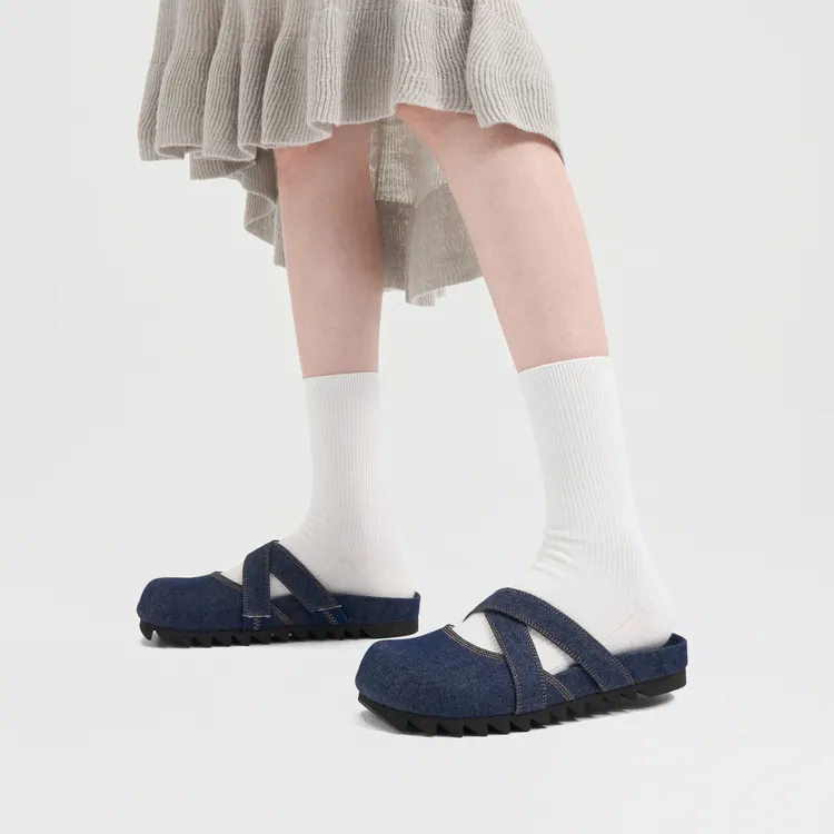 Lost In Echo Slip Resistant Wrap toe Slippers Women's-10
