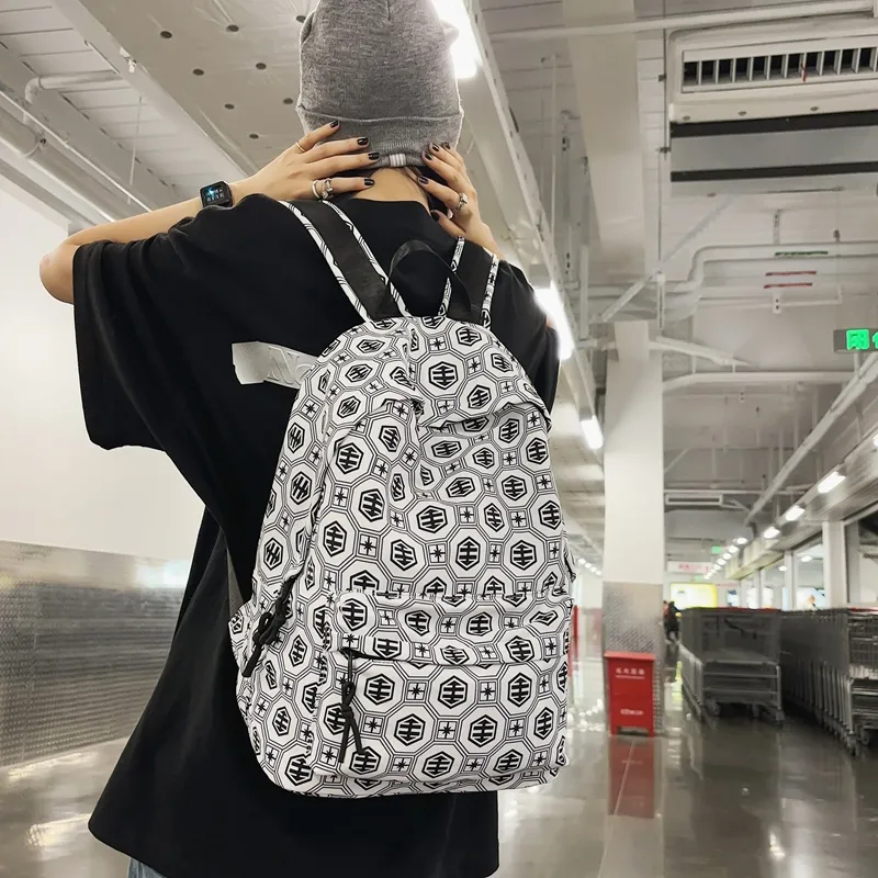 KAKAXI Nylon Backpack Black/White/Orange Red/Red-8