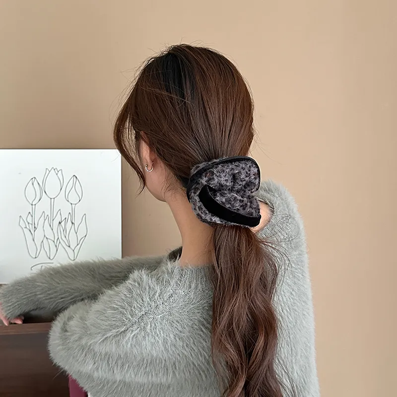 Specialoutlook Plush Hair Tie Women's-1