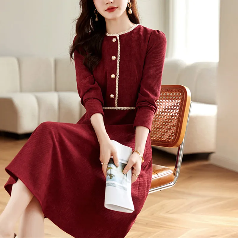Still Quiet Long Sleeved Dresses Women's Red-3