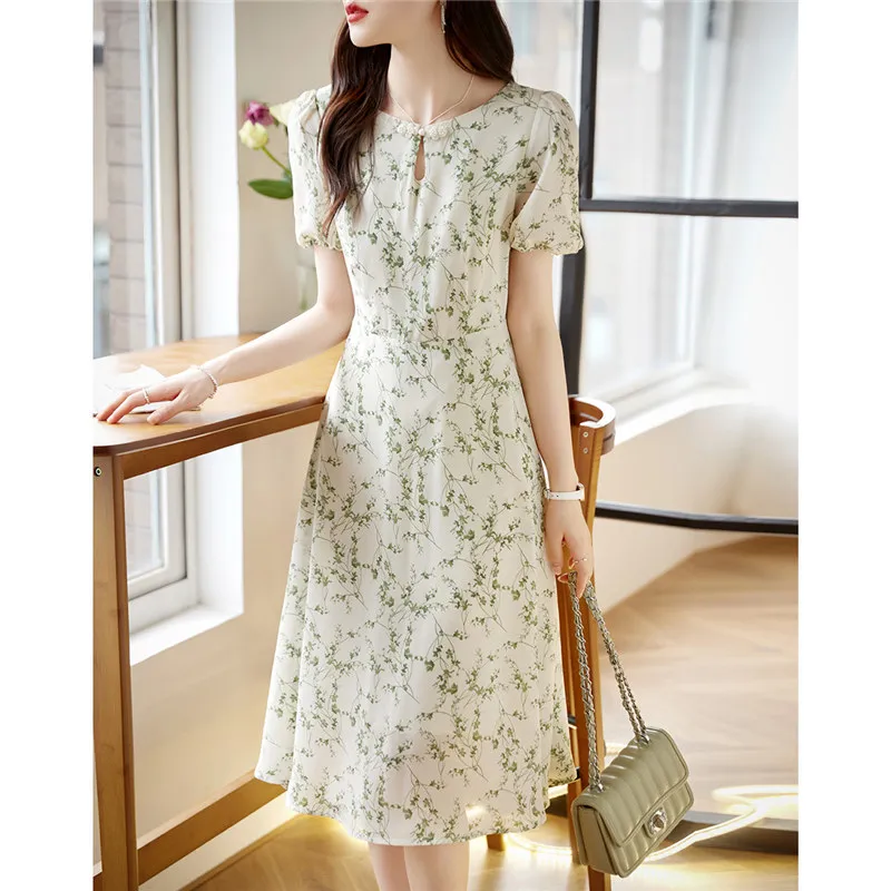 Still Quiet Short Sleeved Dress Women's Beige+Green-2