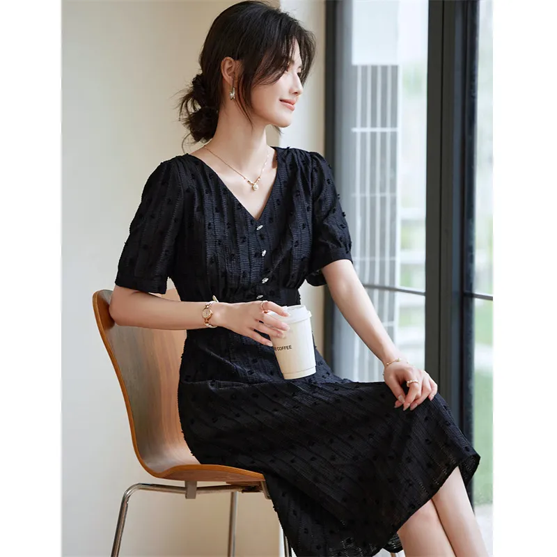 Still Quiet Short Sleeved Dresses Women's Black-5