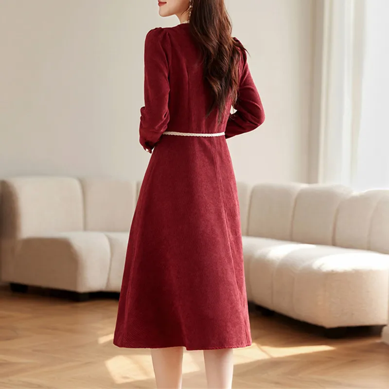 Still Quiet Long Sleeved Dresses Women's Red-6