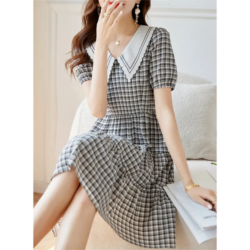 Still Quiet Short Sleeved Dress Women's Black White-4