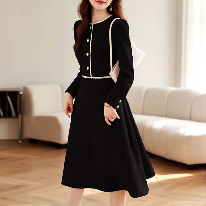 Still Quiet Long Sleeved Dresses Women's Red-10