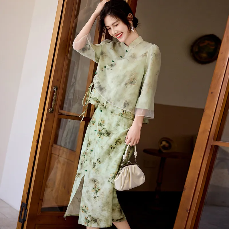 Still Quiet Skirt Set Women's Green-1