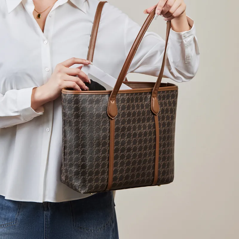 15 MINS PVC Tote Bag, Shopping Bag, One Shoulder Bag Regular Large Size Women's Ecru/Coffee-6