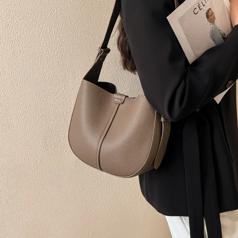 15 MINS Cow Leather Shoulder Bag Women's Mocha-1