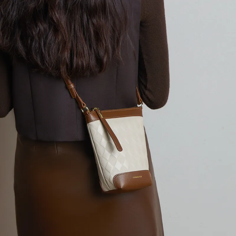 15 MINS Crossbody Bags-9