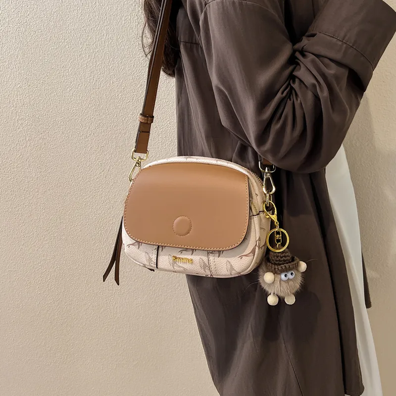 15 MINS PVC Crossbody Bag Shoulder Bag Dome Bag Small Size Women's Ecru/Coffee-6