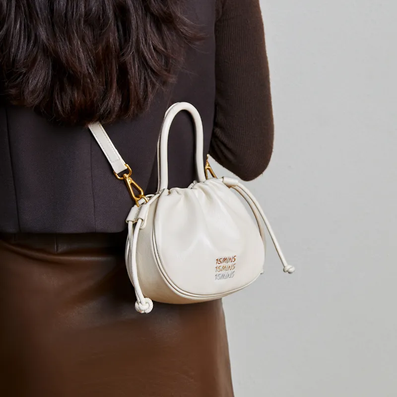 15 MINS Handbags-11