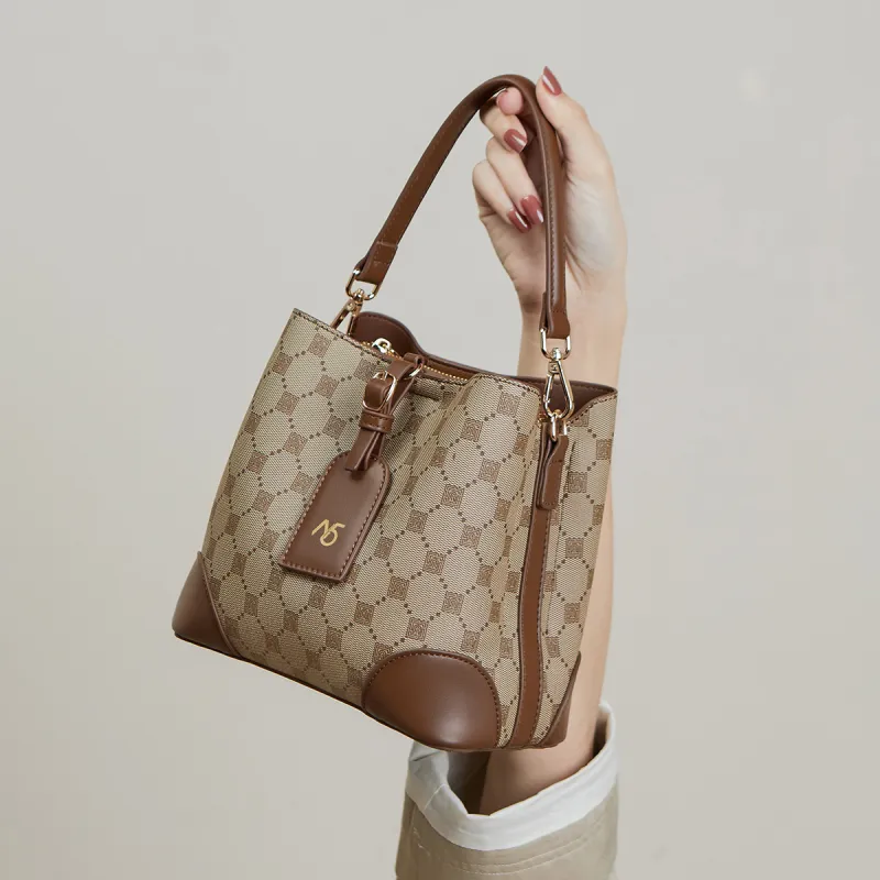 15 MINS PVC Bucket Bag, Shoulder Bag, Crossbody Bag Medium Size Women's Chocolate Brown-4