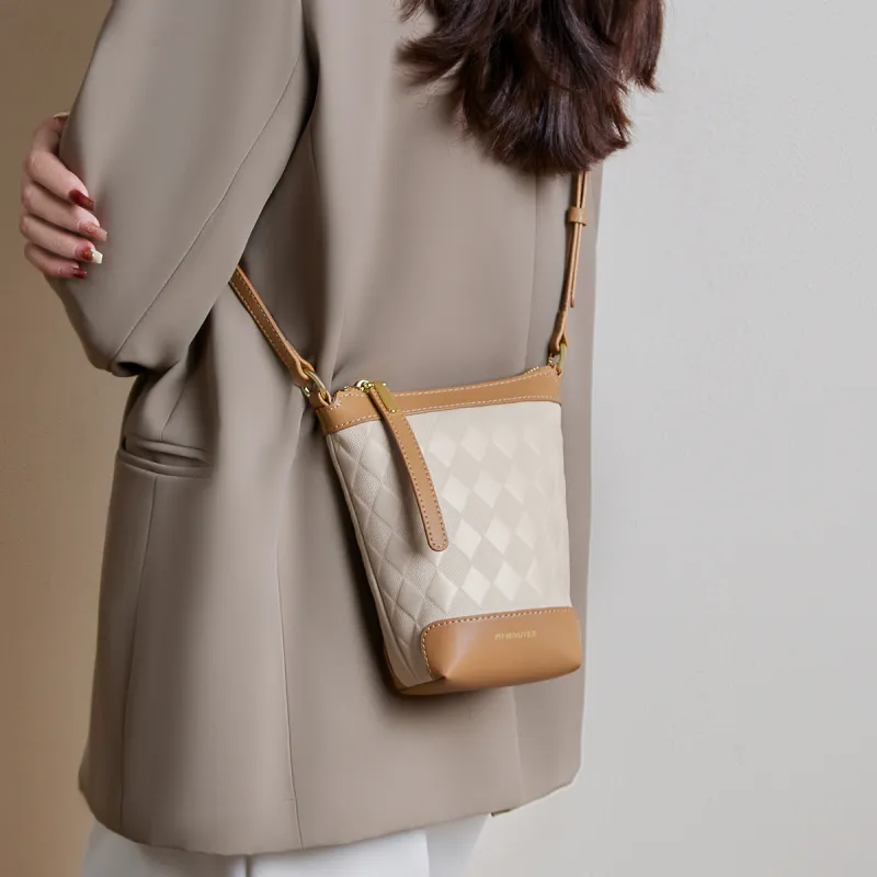 15 MINS Crossbody Bags-13