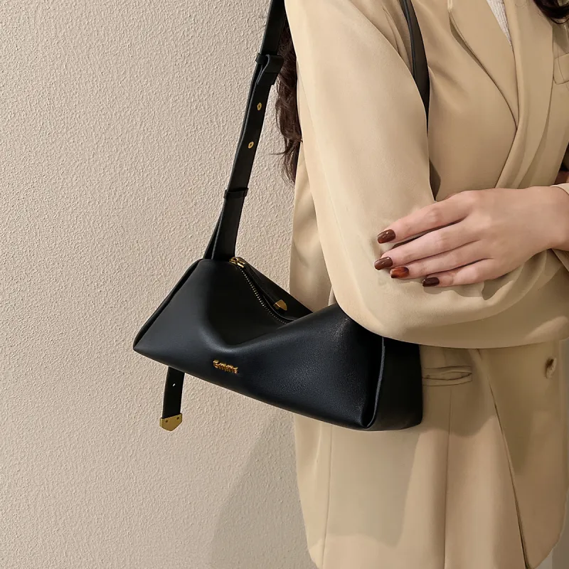 15 MINS Split Leather Cowhide Shoulder Bag Baguette Bag Shoulder Bag Women's Black/Cocoa Brown-1