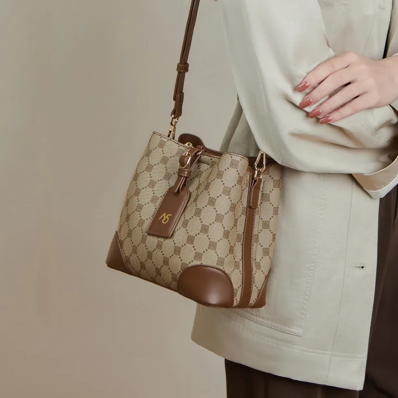15 MINS PVC Bucket Bag, Shoulder Bag, Crossbody Bag Medium Size Women's Chocolate Brown-2