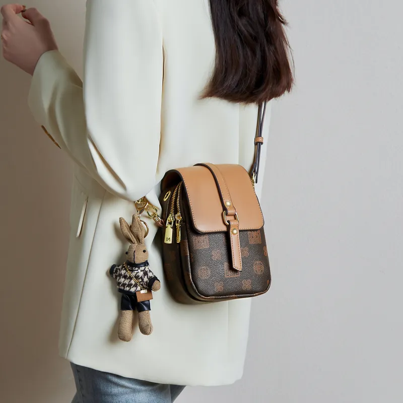 15 MINS PVC Cell Phone Pouch Shoulder Bag Crossbody Bag Small Size Women's Coffee/Ecru-11