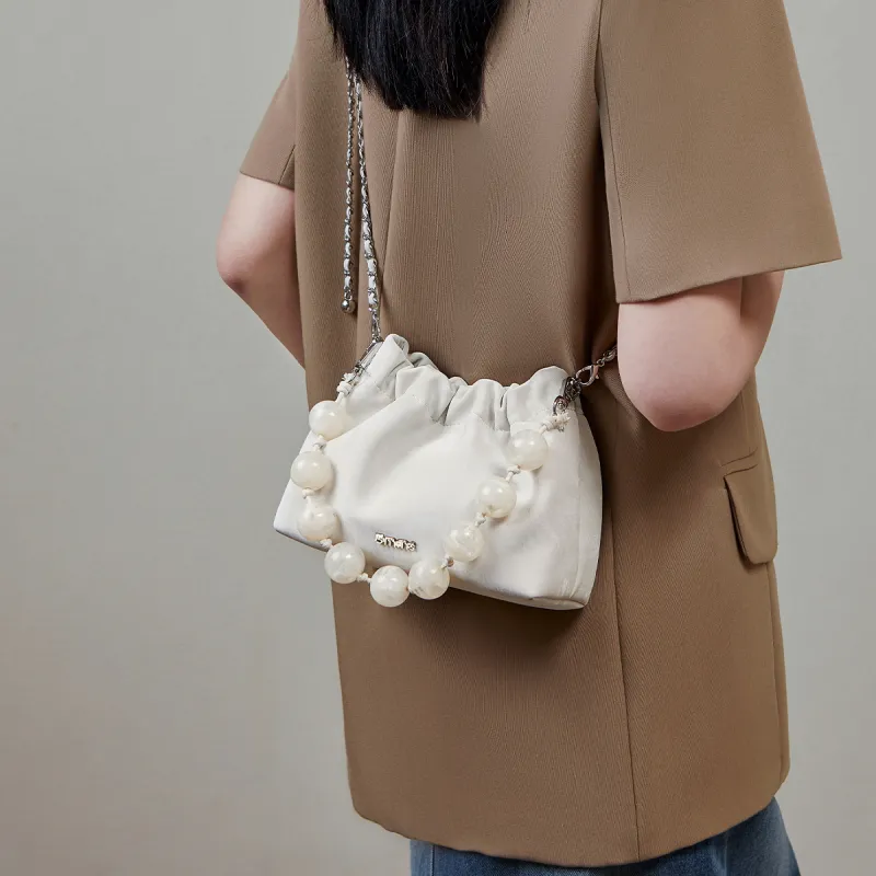 15 MINS Cow Leather Cloud Bag, Shoulder Bag, Crossbody Bag Trumpets Women's Graphite Black/Milkshake White/Olive Green-4