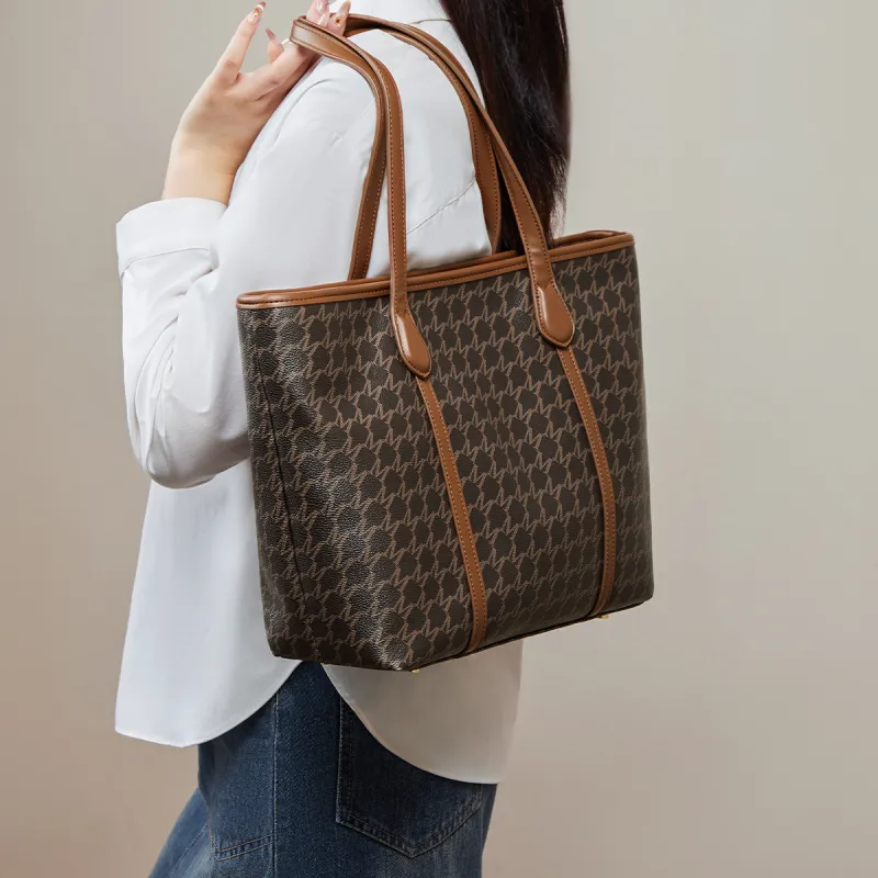 15 MINS PVC Tote Bag, Shopping Bag, One Shoulder Bag Regular Large Size Women's Ecru/Coffee-5