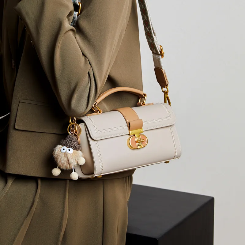 15 MINS Handbags-1