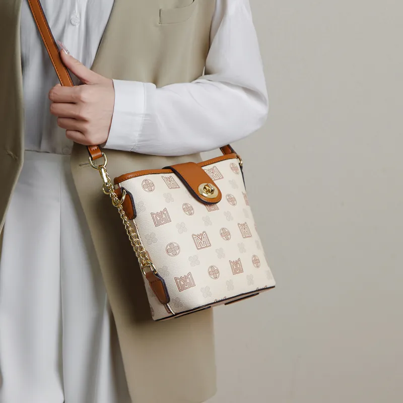 15 MINS PVC Shoulder Bag, Crossbody Bag Trumpets Women's Coffee/Ecru-6