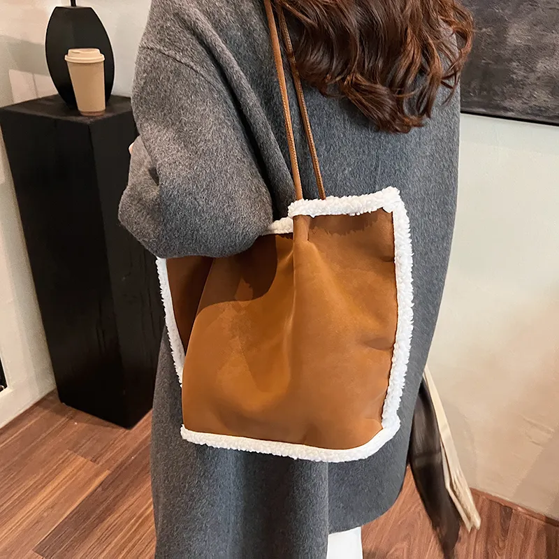 LOUIS ROYALN Suede Shoulder Bag Regular Women's Green/Coffee/Brown-10