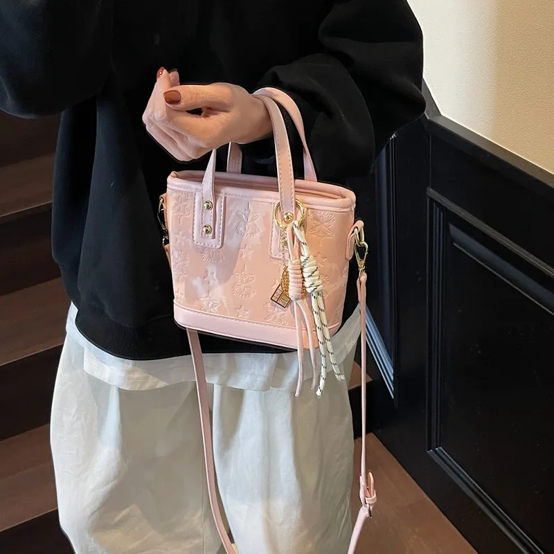 LOUIS ROYALN PU Handbag Regular Women's White & Brown/Black/Blue/Pink-11