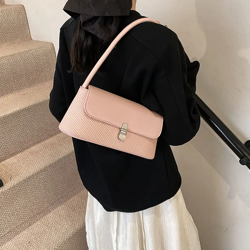 LOUIS ROYALN Shoulder Bags-17