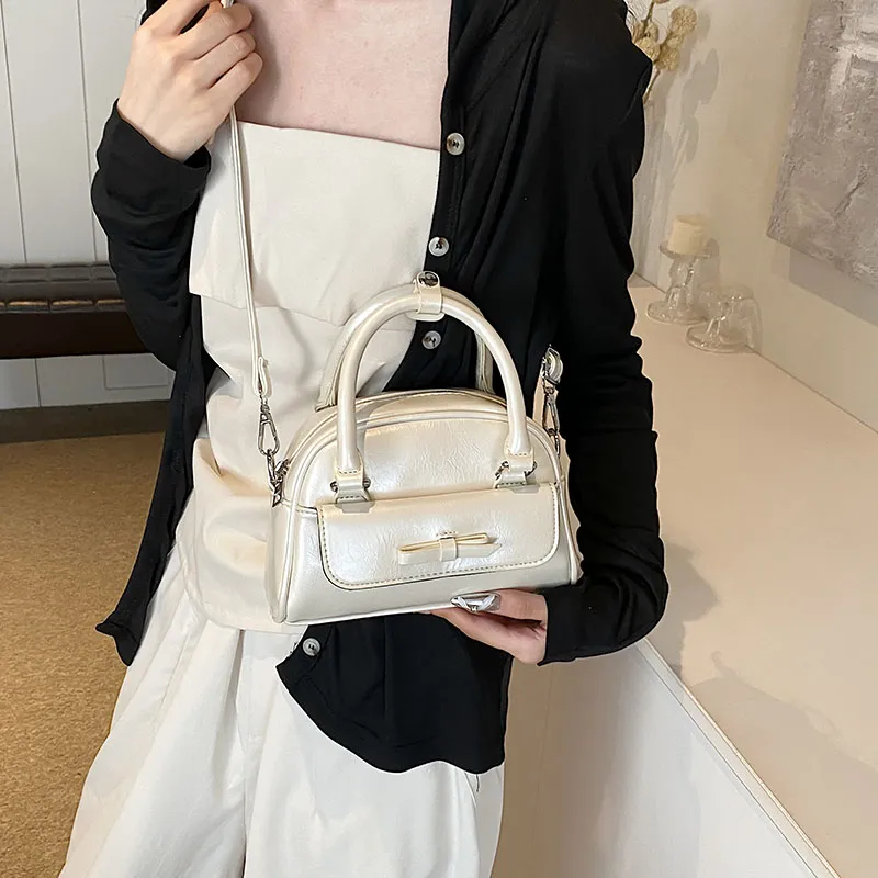 LOUIS ROYALN PU Shoulder Bag Small Size Unisex White/Silver/Black/Red/Yellow-2