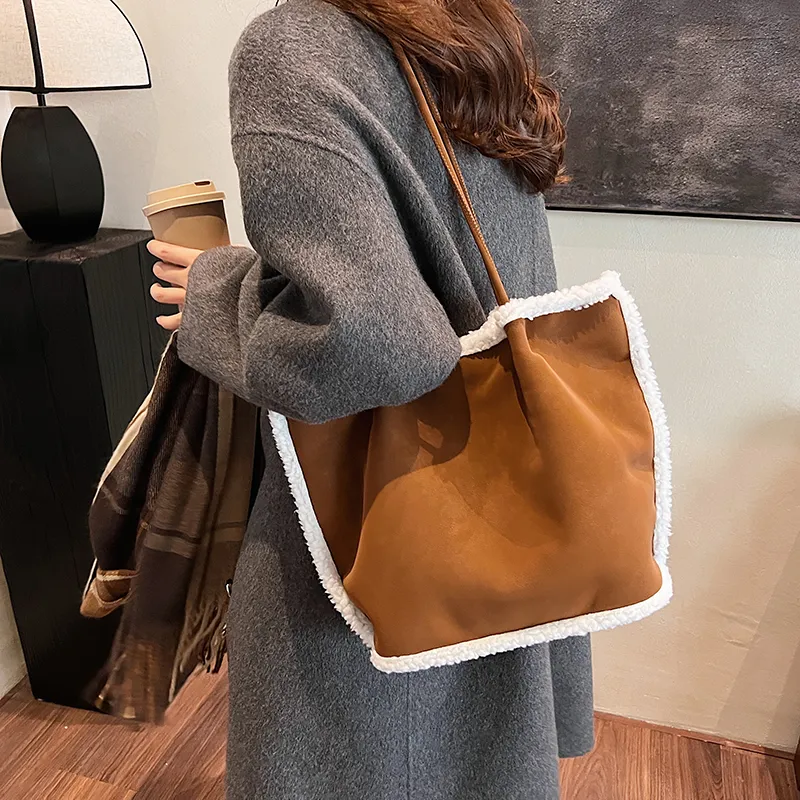 LOUIS ROYALN Suede Shoulder Bag Regular Women's Green/Coffee/Brown-11