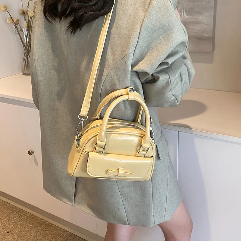 LOUIS ROYALN PU Shoulder Bag Small Size Unisex White/Silver/Black/Red/Yellow-13