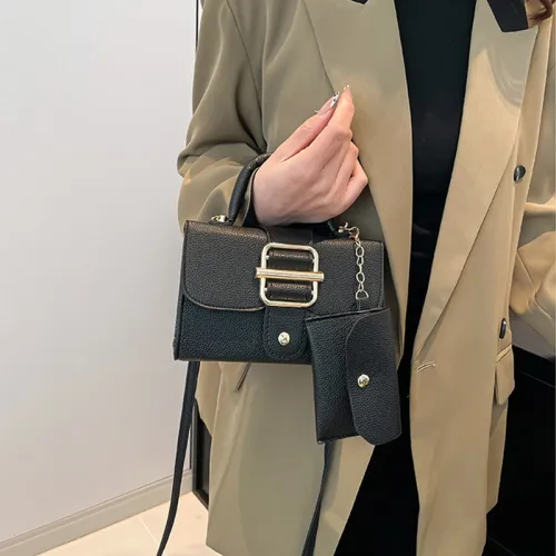 Женская сумка в стиле louis vuitton easy pouch on strap monogram brown