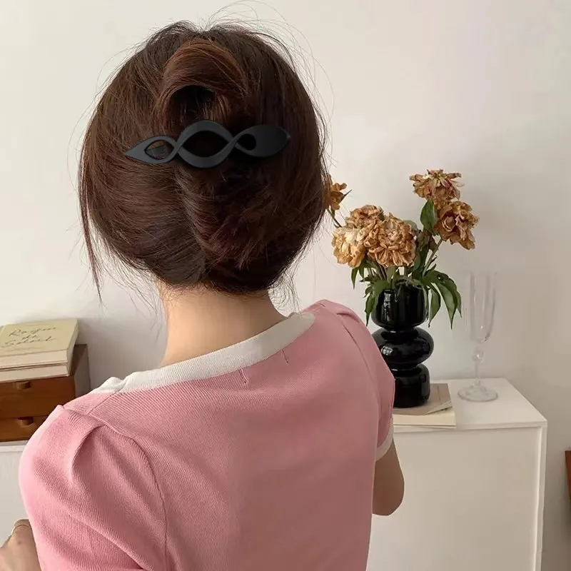 HANYUDIE Acrylic Hair Clips Women's-2