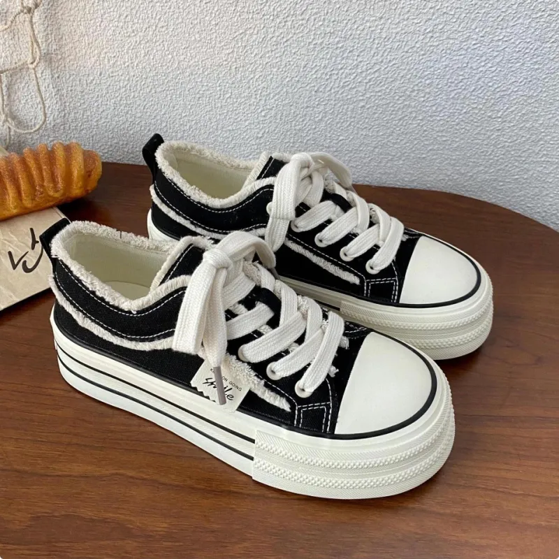 Cat Seven Seeks Slip Resistant, Abrasion Resistant, Lightweight Low Top Skateboard Shoes Women's-6