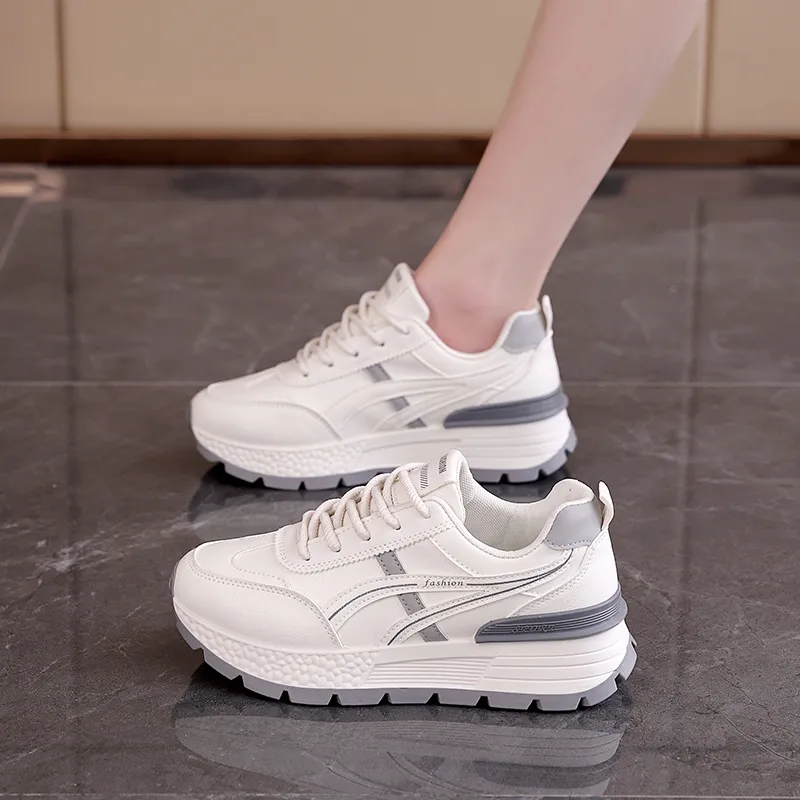 Lin's Travels Cushioning Wear-Resistant Low-Top Chunky Sneakers Women's-1