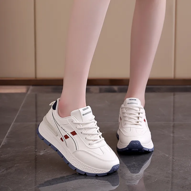 Lin's Travels Cushioning Wear-Resistant Low-Top Chunky Sneakers Women's-10