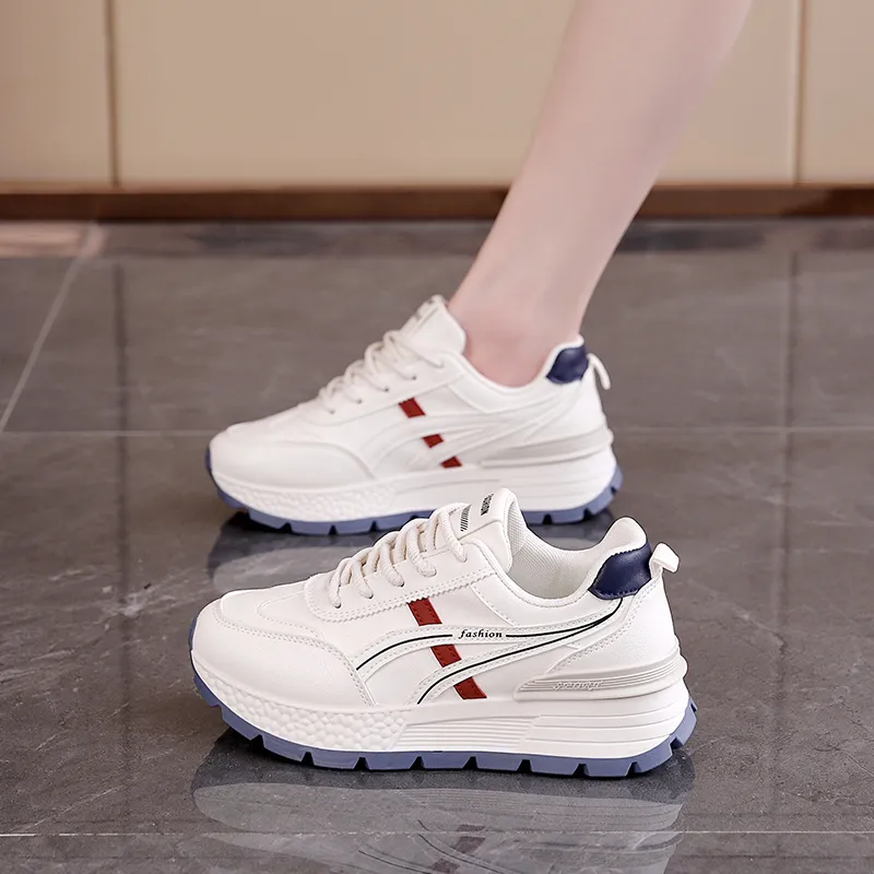 Lin's Travels Cushioning Wear-Resistant Low-Top Chunky Sneakers Women's-11