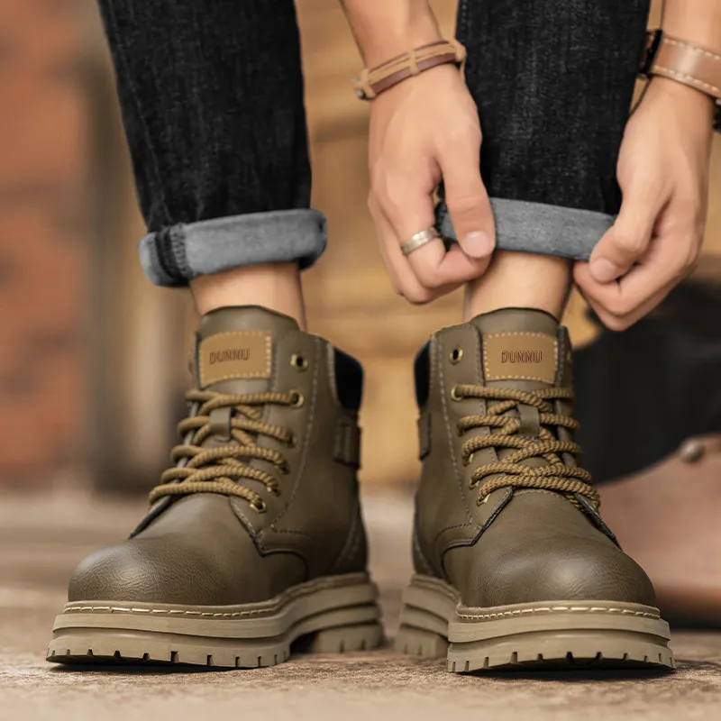 Dunnu Martin Boots Men Black-12
